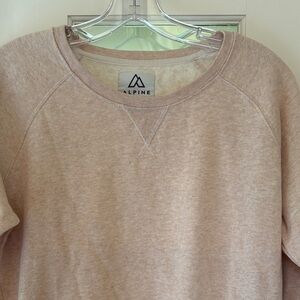 Alpine M women’s cream light beige Crewneck Sweater Sweatshirt